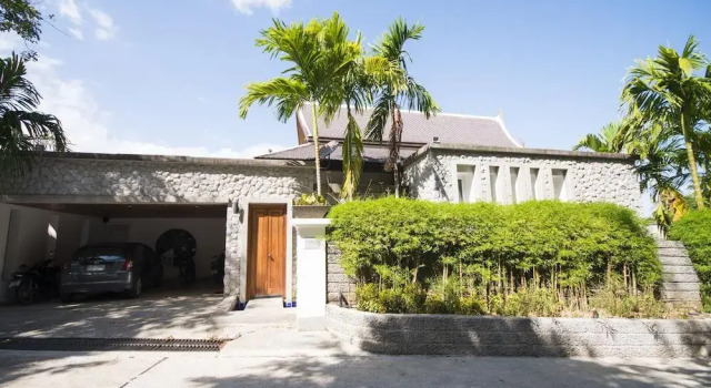 4-BR Seaview Villa with Large Pool at Surin Beach, Забронировать Вилла Отели Южного Таиланда с парковкой, Парковка