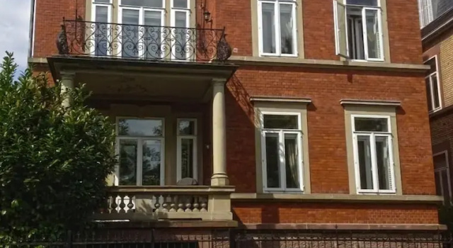 Le Relais de lOrangerie, Забронировать Отель Страсбург Strasbourg Eurometropole, рядом с Музей сейсмологии и магнетизма Земли