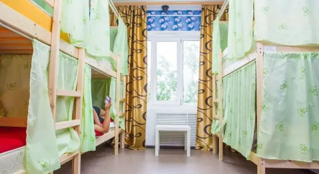 Кровать в общем номере (мужской номер) Хостел Рус - Якутск