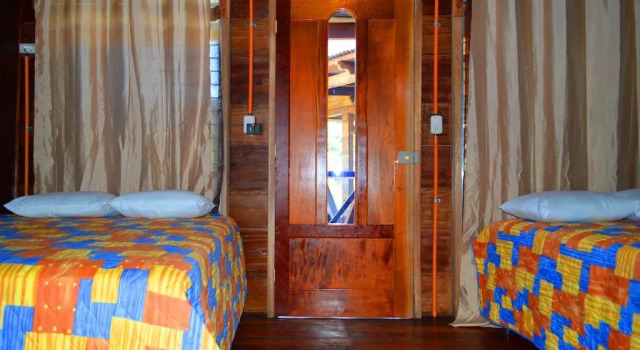 Chalet Castillo, Book Chalet Hoteller i El Estor med pool, Swimmingpool
