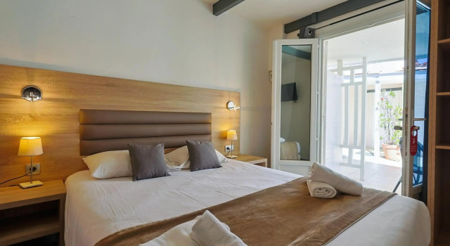 Hotel Perla Riviera