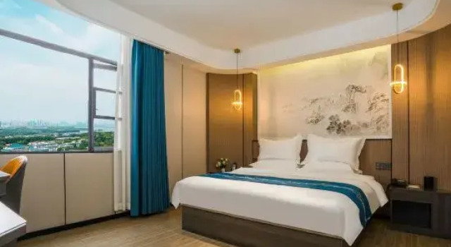 Люкс TukE China Light Residence Hotel