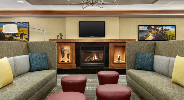 Hampton Inn & Suites Frederick/Fort Detrick, Book Hotel Hoteller i Frederick med pool, Swimmingpool