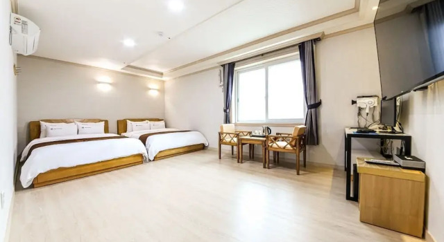 Люкс MJ Tour Hostel