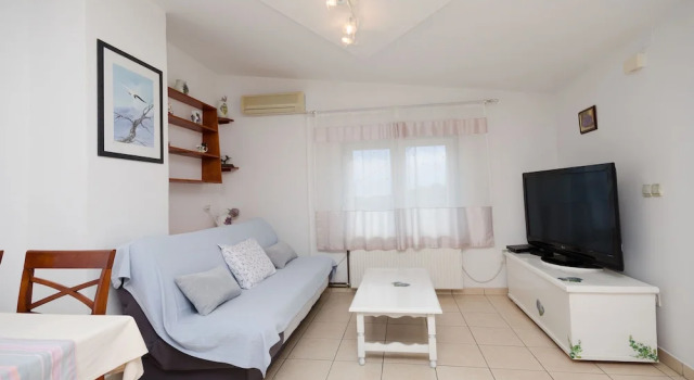 Apartments Mladen, Prenota Appartamento Hotel a Isole Quarnerine con parcheggio, Parcheggio
