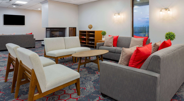 Ramada by Wyndham Windsor Locks, Réserver Hôtel Windsor Connecticut