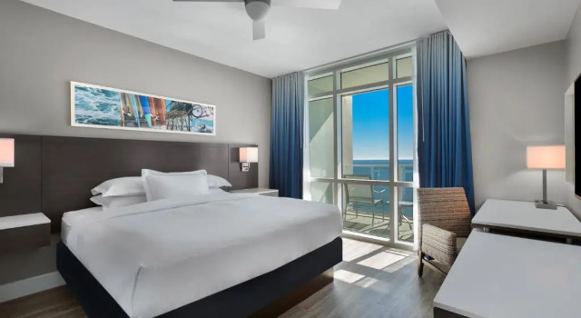 Люкс с 2 комнатами oceanfront Hilton Grand Vacations Club Ocean 22 Myrtle Beach