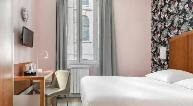 Двухместный номер Classic Grand Hôtel Dauphiné Toulon, Boutique Hôtel & Suites
