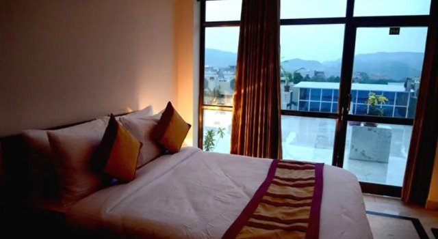 Hotel Dior Near Jal Mahal, Jaipur, Забронировать Отель Отели штата Раджастхана с парковкой, Парковка