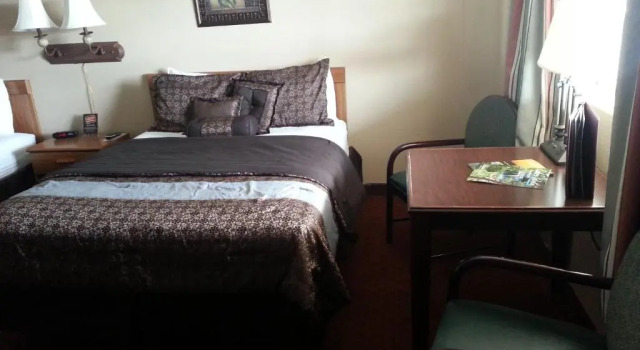Четырёхместный номер Standard Raine Motel