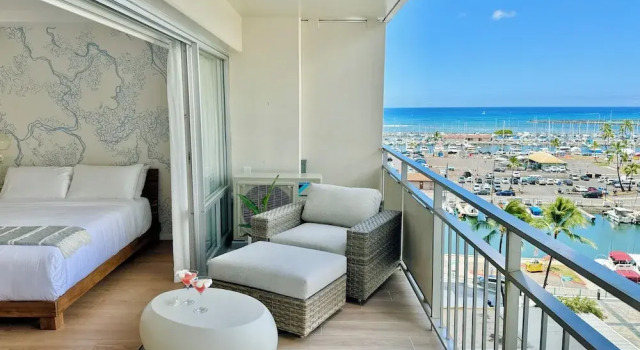 Четырёхместный люкс с балконом и с видом на океан Panoramic Oceanview Resort - Full Kitchen in Each Unit, 2 Swimming Pools, Onsite Restaurants, Fireworks Every Friday