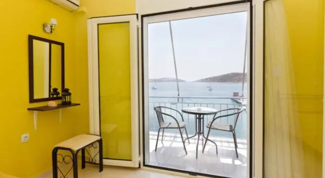 Xenon Christina, Prenota Hotel  