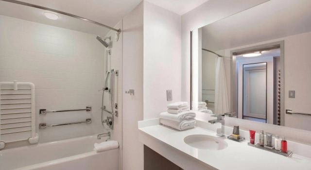 Четырёхместный номер Standard Louisville Marriott Downtown