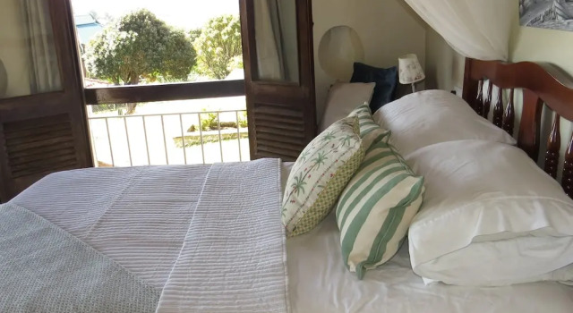 Вилла Spanish-style Ocean View Villa Set In Garden - Calypso Court 3 Bedroom Villa by RedAwning