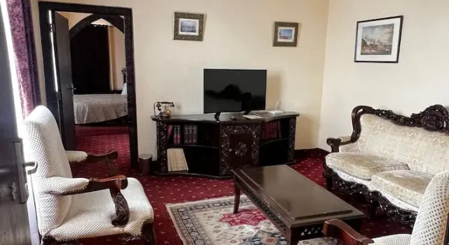 Номер Superior Tafaria Castle & Center For The Arts