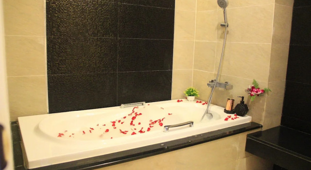 Студия с балконом Wellness Chiang Mai Hotel