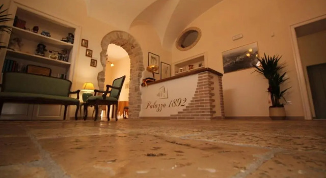 Palazzo 1892 Guest House, Забронировать Гостевой дом Кастельветере-ин-Валь-Форторе Кампания