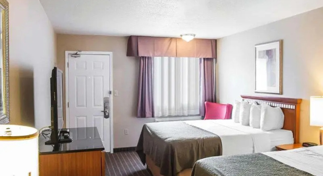Номер Standard с балконом Quality Inn & Suites 1000 Islands