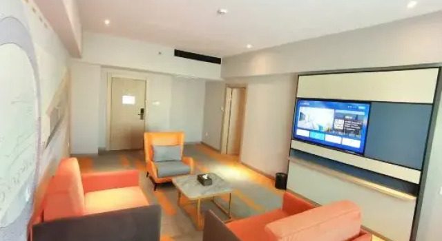 Люкс Executive Wanda Holiday Hotel