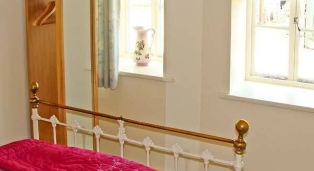 Bullroom, Rezervați Hotel Holywell Clwyd