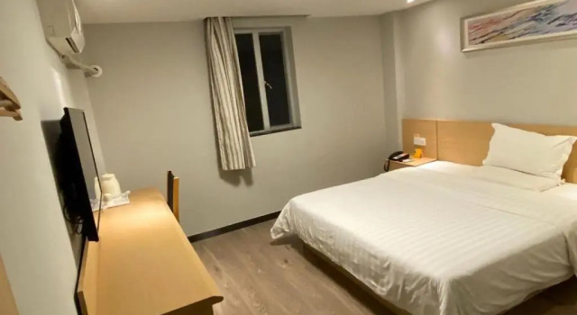 Номер Superior 7 Days Inn Guangzhou Tangxia Keyun Branch