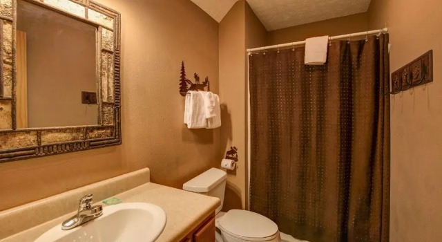 The Moose is Loose, 4 Bedrooms, Mountain View, Hot Tub, Sleeps 10