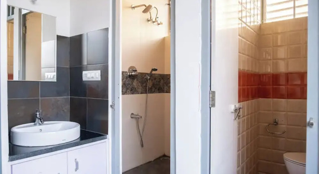 Кровать в общем номере с видом на сад Stopover Backpackers Stay