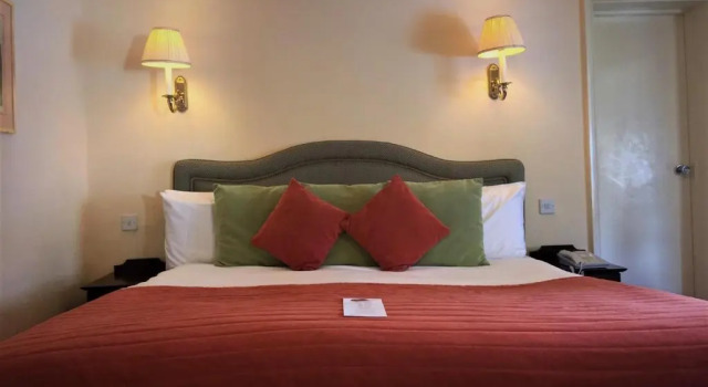 The George Hotel, Забронировать Отель Валингфорд 