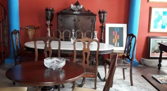 Antiquário e Pousada da Matriz, Забронировать Отель Отели Тирадентис с парковкой, рядом с Tiradentes Serra Club, Парковка