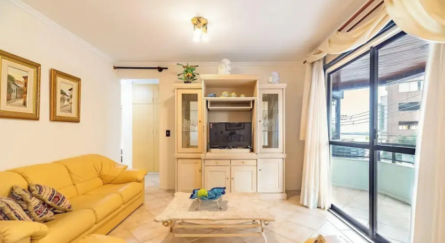 3BR Apt w/ BBQ 80m From Beach Erv0101