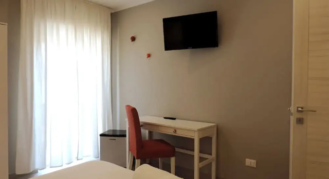 Pretty Tiburtina Room
