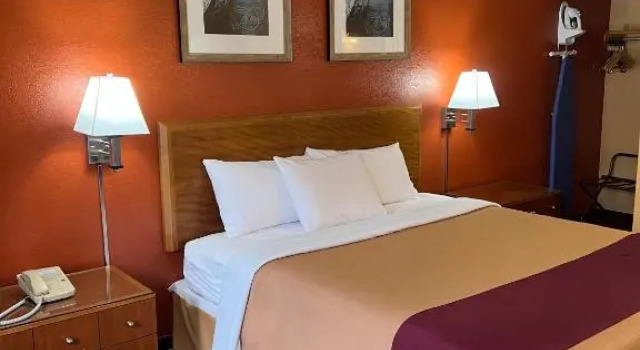Номер Standard Executive Inn Schenectady Downtown