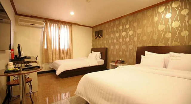 Номер Deluxe New World Hotel Yongsan