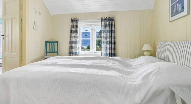 6 Person Holiday Home in Averoy