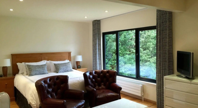White Lodge B&B, Забронировать Отель «постель и завтрак» Куксбридж South Downs