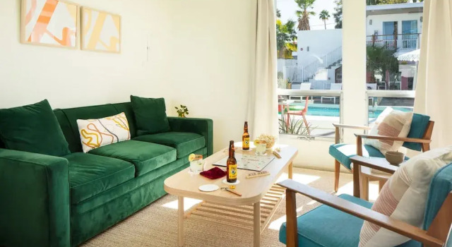 Коттедж 3 Private 1 Bedroom Units at The Wesley Sleeps 12