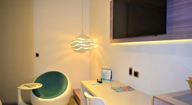 Трёхместный номер Deluxe Hotel Catedral Plaza
