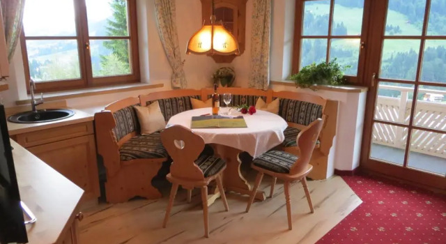 Апартаменты Comfort Gästehaus am Berg