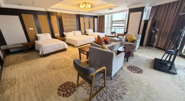 Семейный люкс с видом на реку News Rezen Hotel