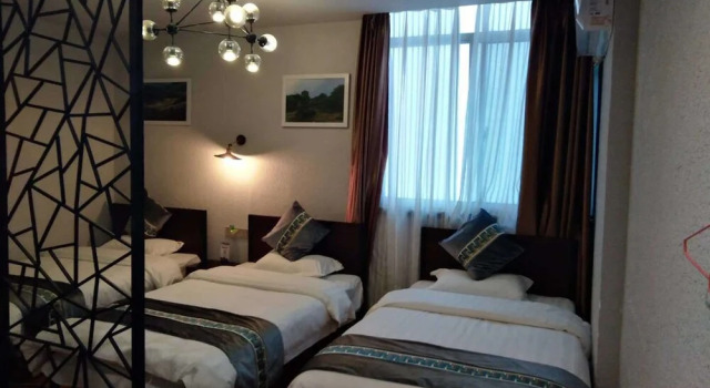 Zhangjiajie Xinjian Inn