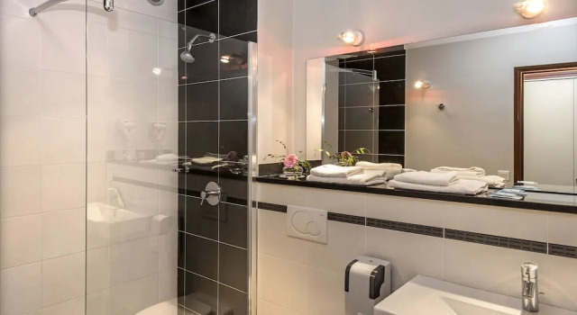 Номер Standard Logis Hotel Restaurant Du Commerce