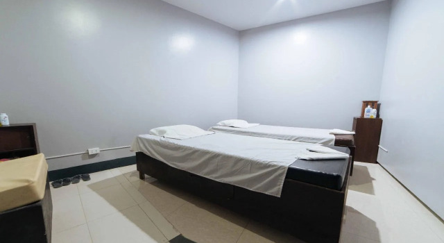 RedDoorz Premium @ West Avenue Quezon City, Boek Hotel Goedkope hotels in Luzon
