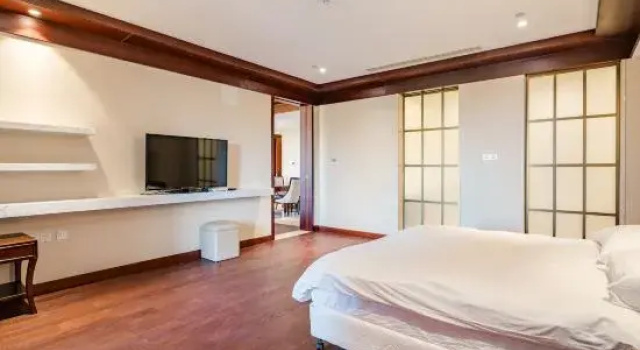 Семейный люкс Deluxe с видом на город Qingdao·Qiyu·Ocean-Loving Azure Vernal Coastal Resort Homestay (Jinshatan Beer City Branch)
