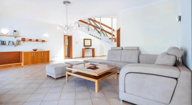 Коттедж Villa Coute Real in Quarteira