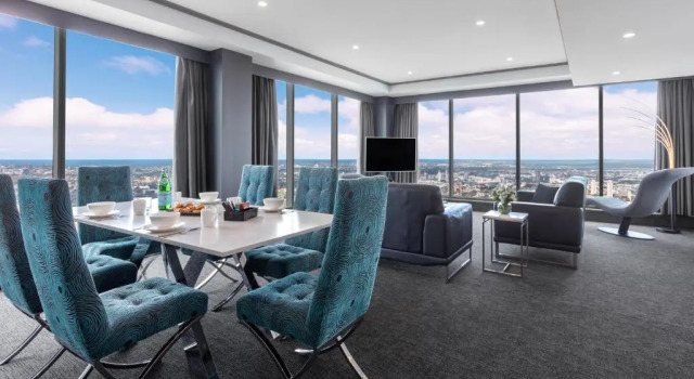 Люкс Meriton Suites World Tower, Sydney