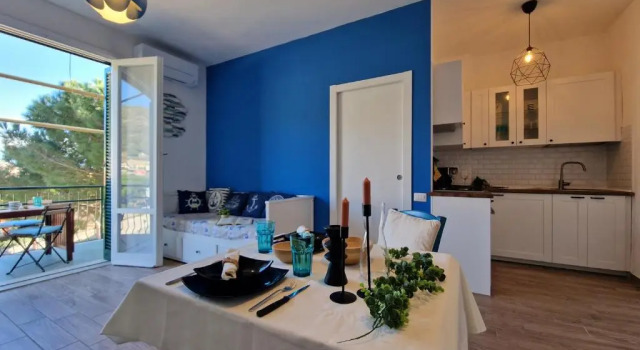 650 metri dal Mare - WiFi - Terrazzo - Piscina - A/C