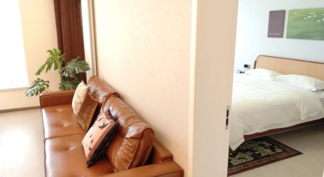 Люкс Business Kaifeng Tiandou Homestay (Jinming Square)