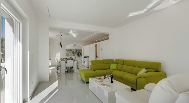 Семейная вилла Villa Chimera White 16 with Pool & Gym