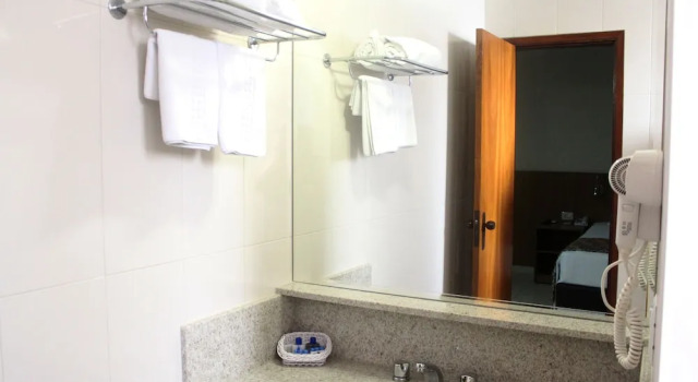 Трёхместный номер Standard Hotel Riviera