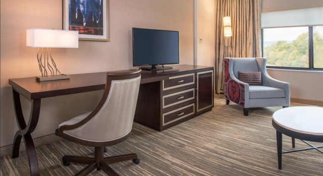 Двухместный люкс Courtyard by Marriott Shippensburg